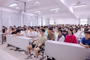 扬帆再出发，逐梦启新程 | 三联中复2024届新生开学大会插图